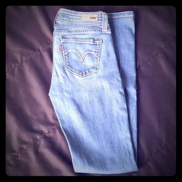 Levi's Demi Curve Jeans - Picture 1 of 5